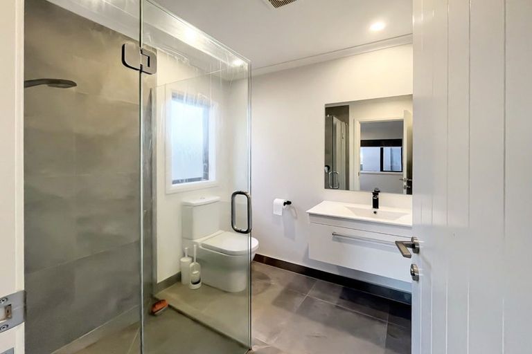 Photo of property in 24 Serenity Crescent, Kelvin Grove, Palmerston North, 4414