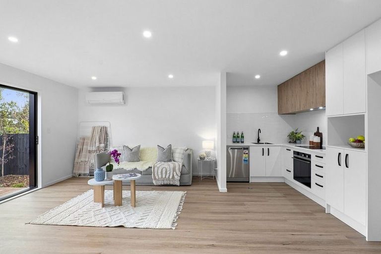 Photo of property in 106 Rattray Street, Riccarton, Christchurch, 8041