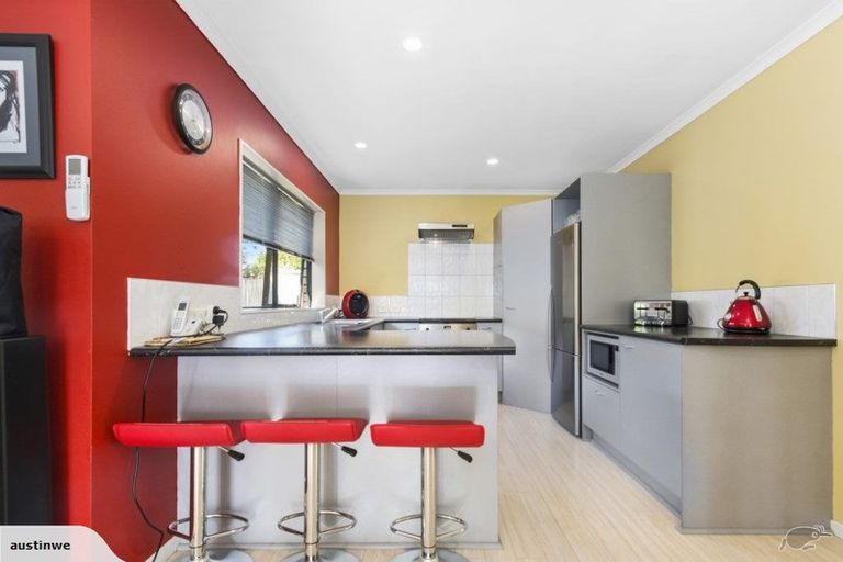 Photo of property in 4a Marlon Lane, East Tamaki, Auckland, 2016