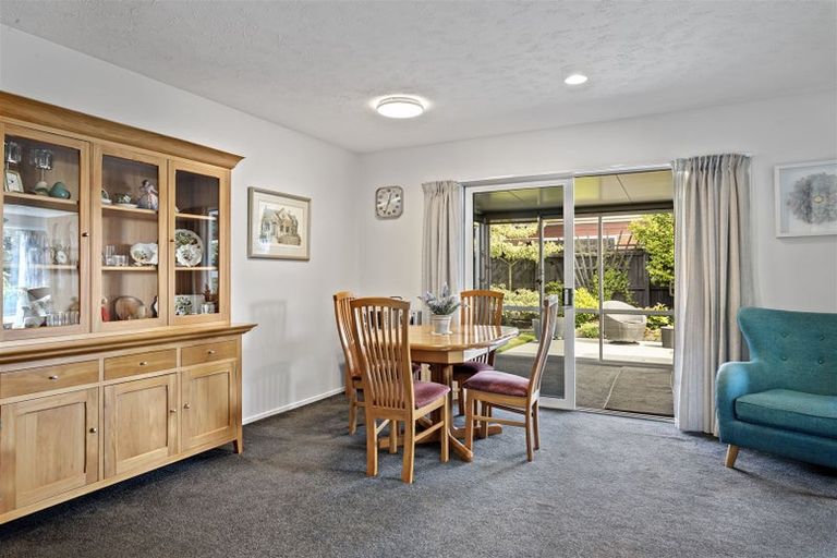 Photo of property in 9 Sheraton Place, Redwood, Christchurch, 8051