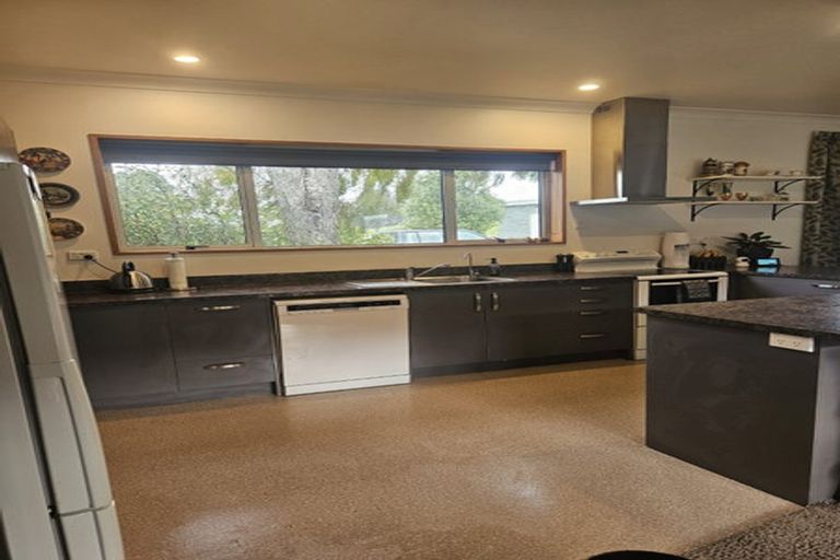 Photo of property in 42 Helvellyn Street, Woodside, Outram, 9073