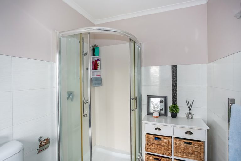 Photo of property in 36 Cape Vista Crescent, Pukekohe, 2120