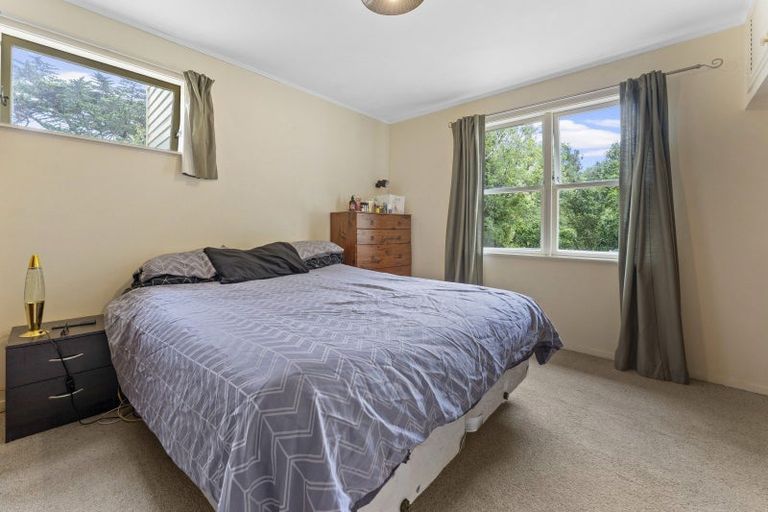 Photo of property in 393 Aokautere Drive, Aokautere, Palmerston North, 4471