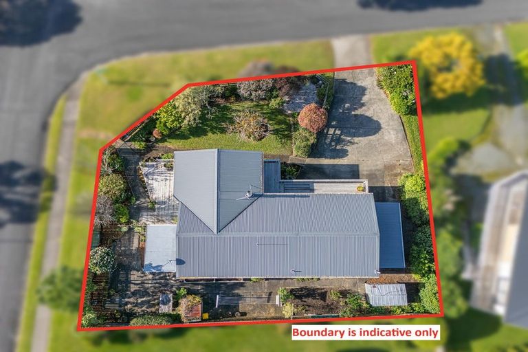 Photo of property in 1 Hinemoa Place, Snells Beach, 0920