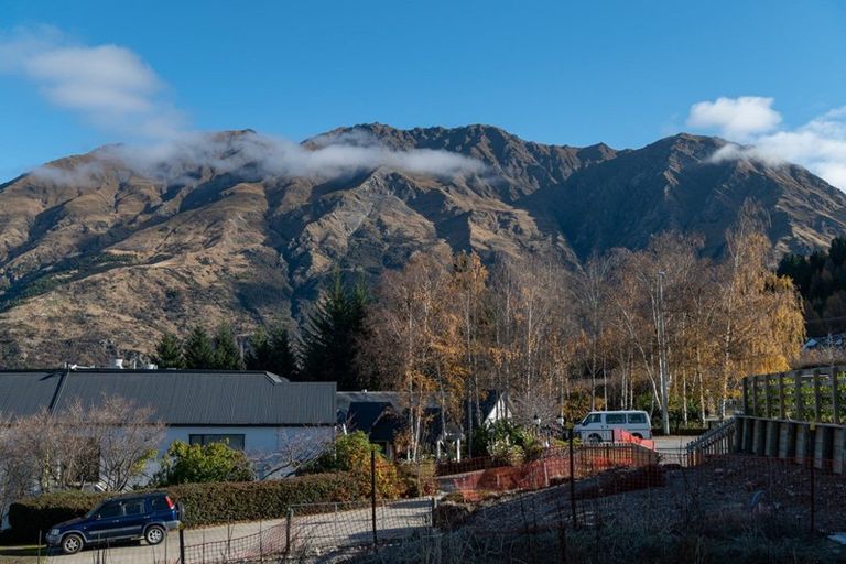 Photo of property in 7 Powder Terrace, Arthurs Point, Queenstown, 9371