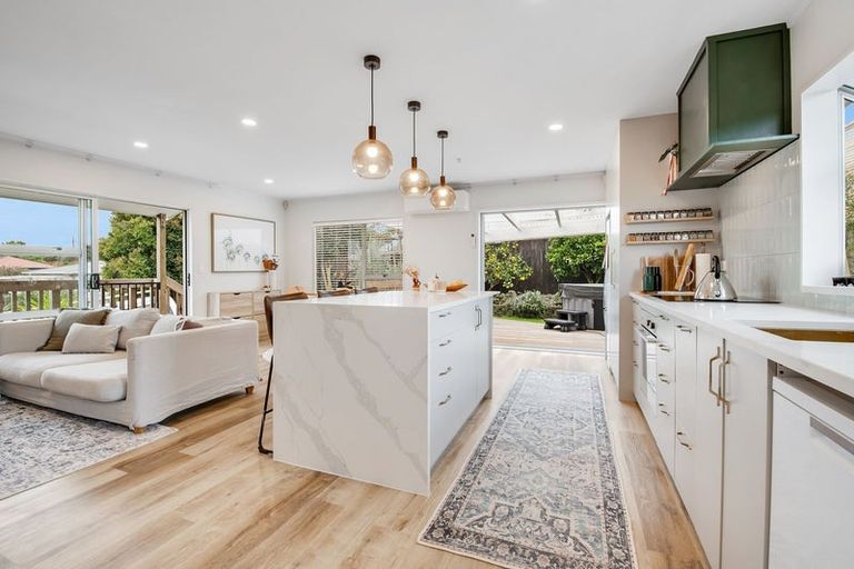 Photo of property in 20b Moffat Road, Red Beach, 0932