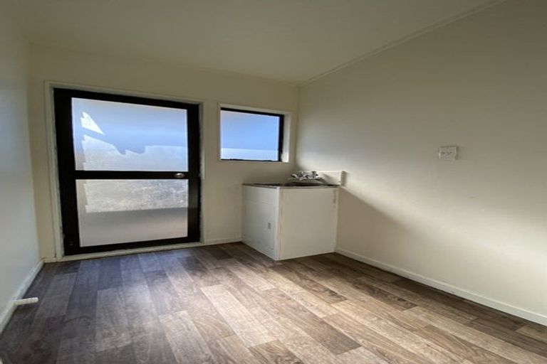 Photo of property in 1/16 Templeton Place, Clendon Park, Auckland, 2103