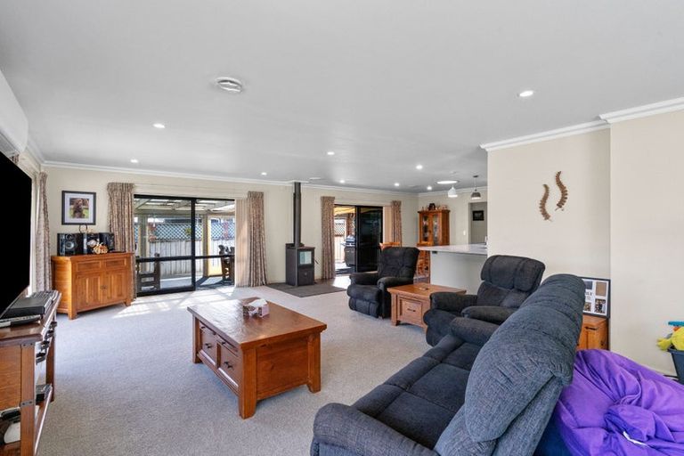 Photo of property in 10 Burnfield Way, Levin, 5510