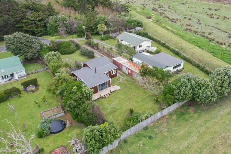 Photo of property in 3 Anga Street, Tangimoana, 4822