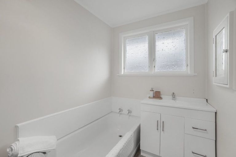 Photo of property in 59 Parenga Street, Wainuiomata, Lower Hutt, 5014