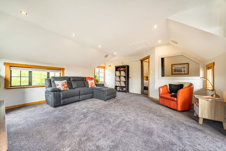 Photo of property in 45b Dowling Grove, Silverstream, Upper Hutt, 5019