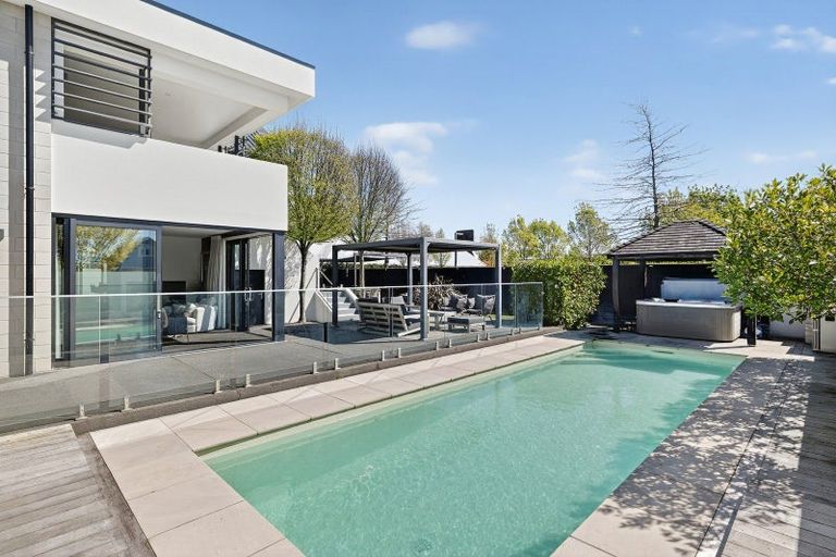 Photo of property in 17 Chesterfield Place, Rangiora, 7400