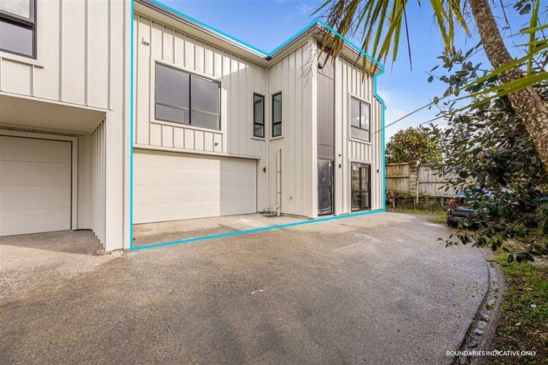 Photo of property in 12a Bluefin Way, West Harbour, Auckland, 0618
