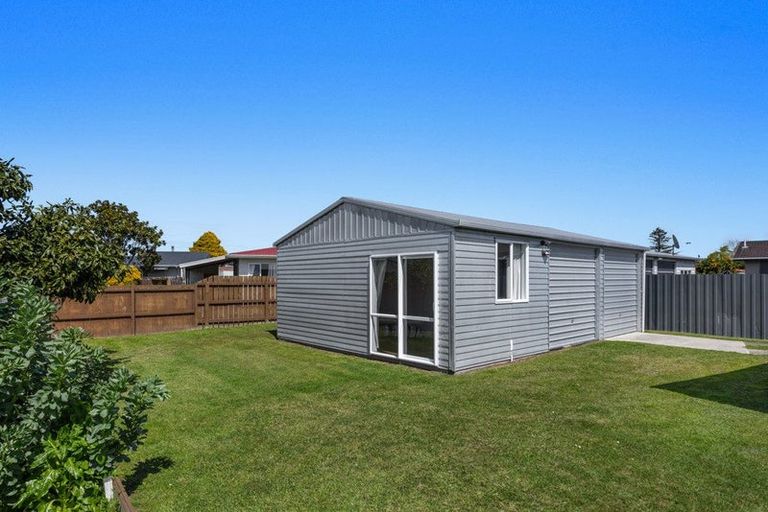 Photo of property in 36 Puriri Crescent, Edgecumbe, 3120