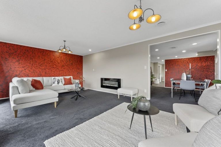 Photo of property in 2 Puketiro Drive, Feilding, 4702