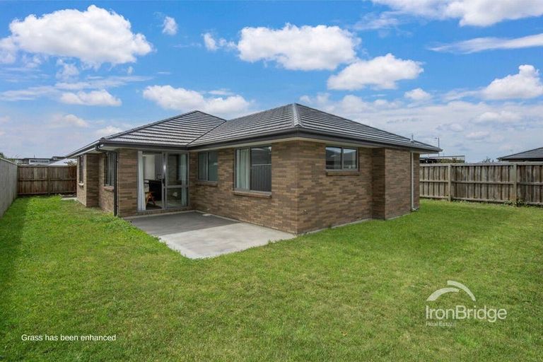 Photo of property in 26 Broadway Parade, Rolleston, 7615
