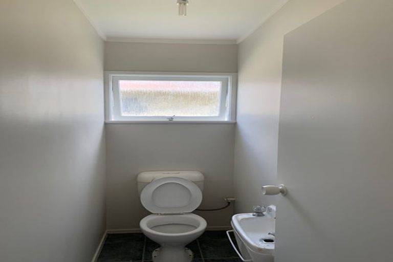 Photo of property in 36 Royal Road, Massey, Auckland, 0614