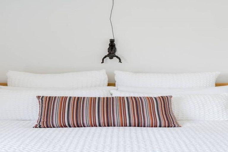 Photo of property in 35 Garreg Road, Fendalton, Christchurch, 8052