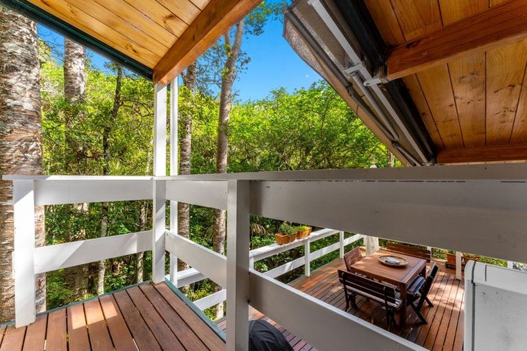 Photo of property in 89 Brick Bay Drive, Sandspit, Warkworth, 0982