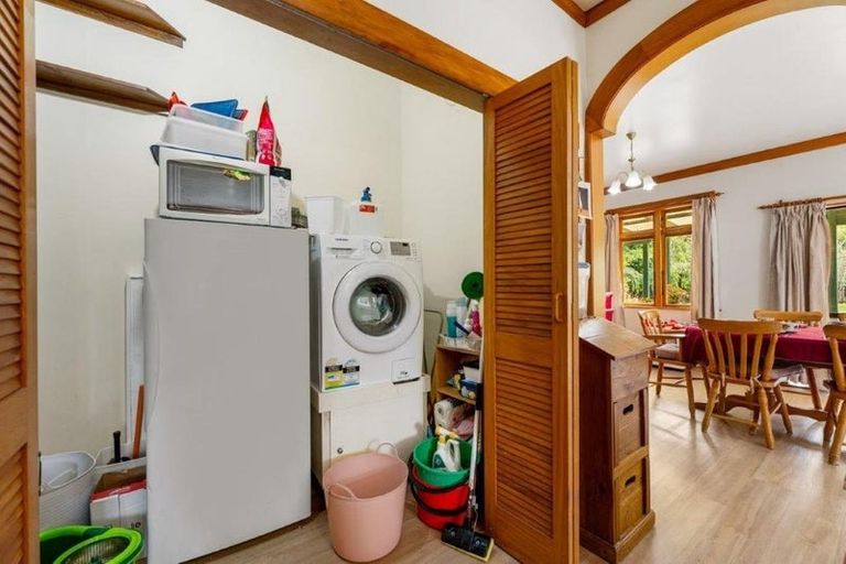 Photo of property in 7 Calico Line, Marton, 4710