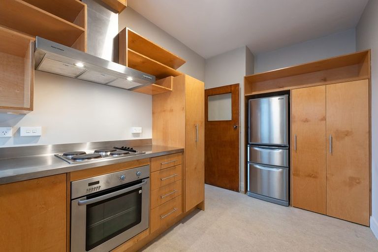 Photo of property in Ionian Flats, 123-125 Brougham Street, Mount Victoria, Wellington, 6011