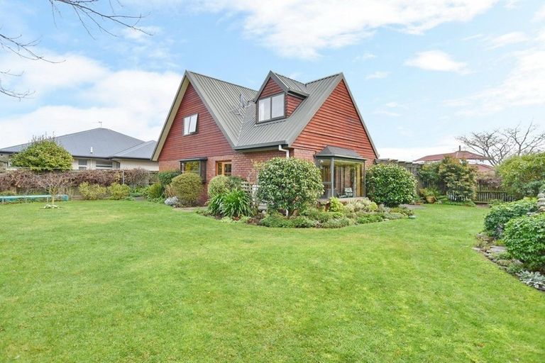 Photo of property in 22 Clarevale Street, Burwood, Christchurch, 8083