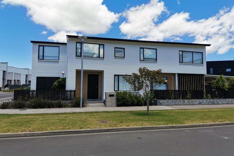 Photo of property in 2 Frank Gill Road, Hobsonville, Auckland, 0616