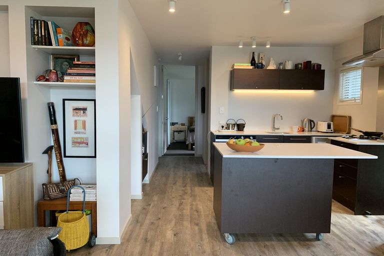 Photo of property in 3/27 Rangitoto Terrace, Milford, Auckland, 0620