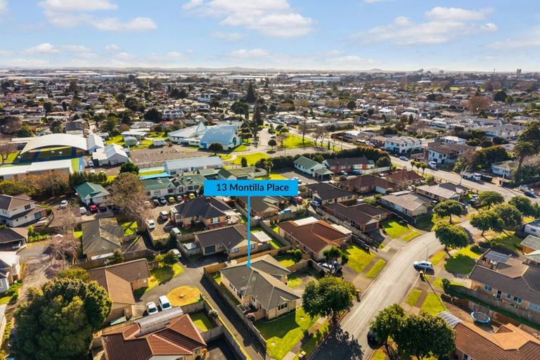 Photo of property in 13 Montilla Place, Manurewa, Auckland, 2102