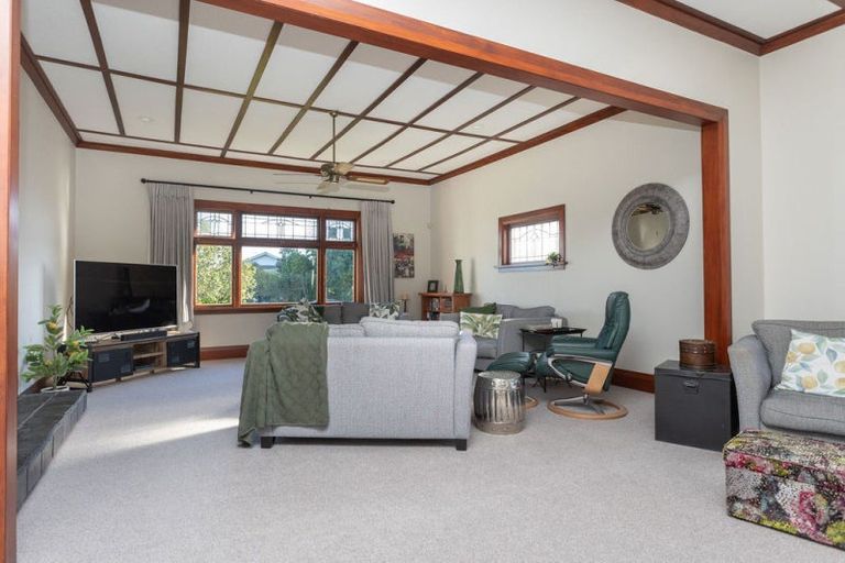 Photo of property in 24 Chamberlain Street, Dannevirke, 4930