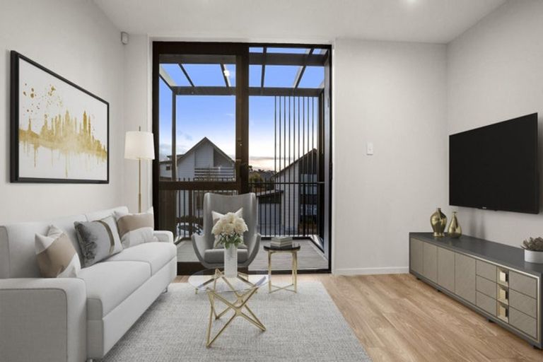 Photo of property in 2/30a Westgate Drive, Massey, Auckland, 0614