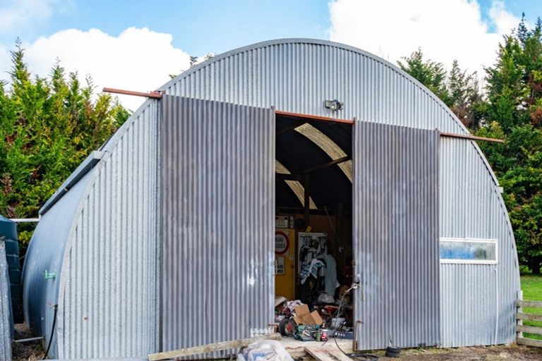 Photo of property in 272 Huarau Road, Whakapirau, Maungaturoto, 0583