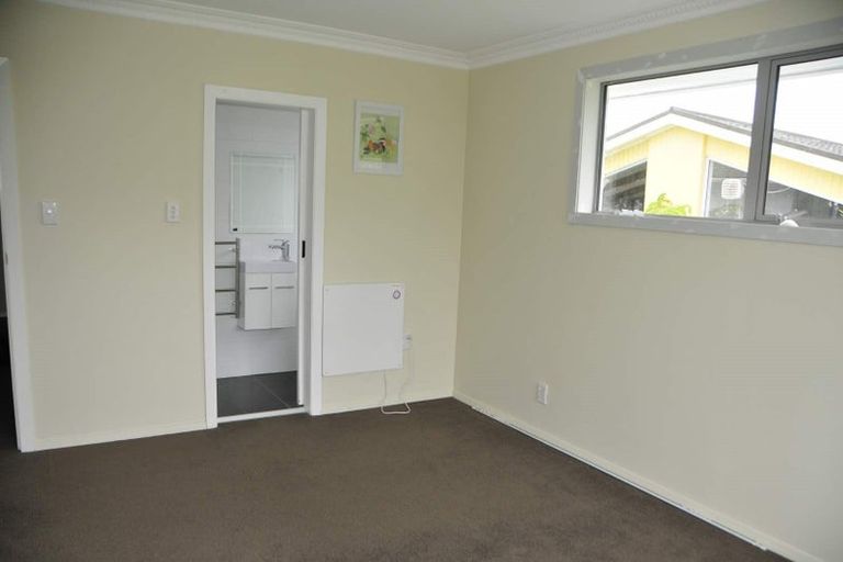 Photo of property in 6a Deepdale Street, Burnside, Christchurch, 8053