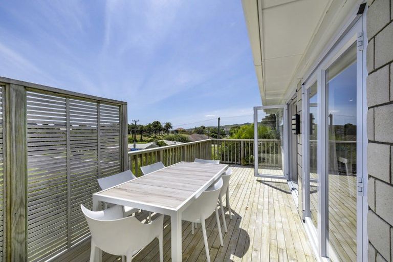 Photo of property in 10 Tahuna Avenue, Raglan, 3225