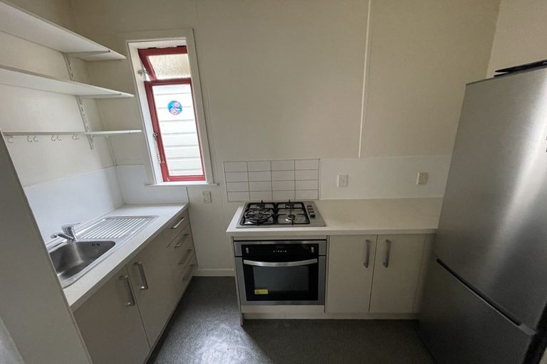 Photo of property in 28 Macdonald Crescent, Te Aro, Wellington, 6011