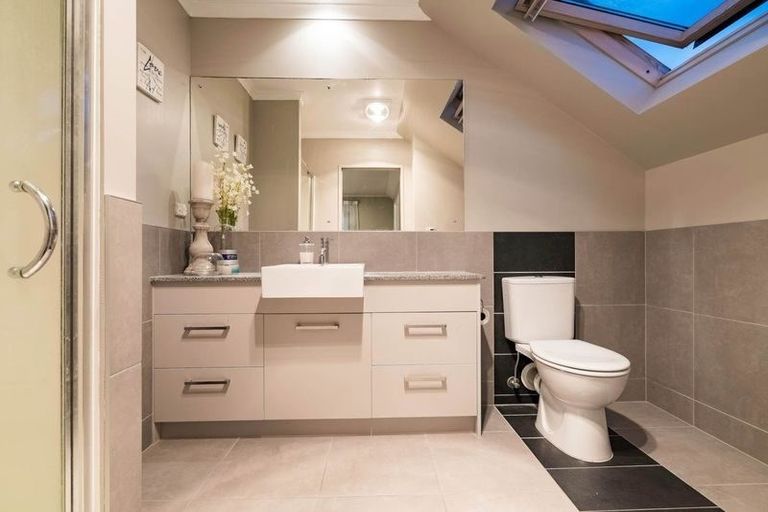 Photo of property in 5 Chateau Rise, Flat Bush, Auckland, 2016