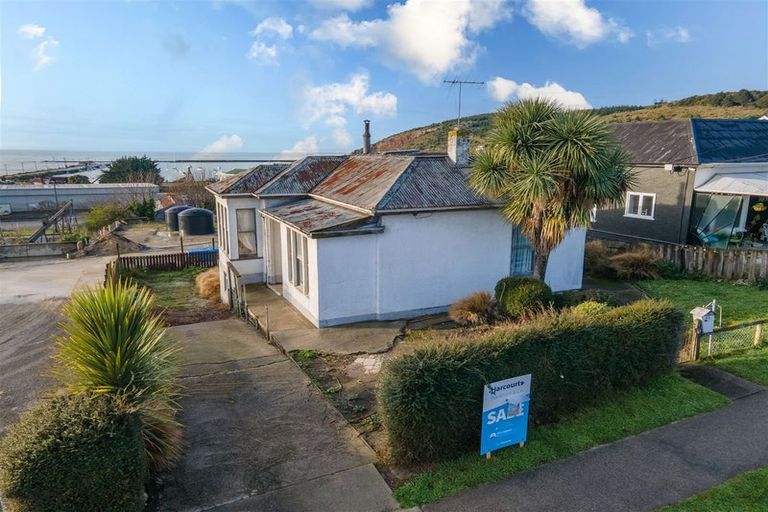 Photo of property in 45 Tees Street, South Hill, Oamaru, 9400