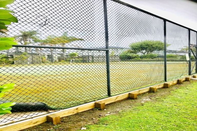 Photo of property in 100/2 Armoy Drive, East Tamaki, Auckland, 2016