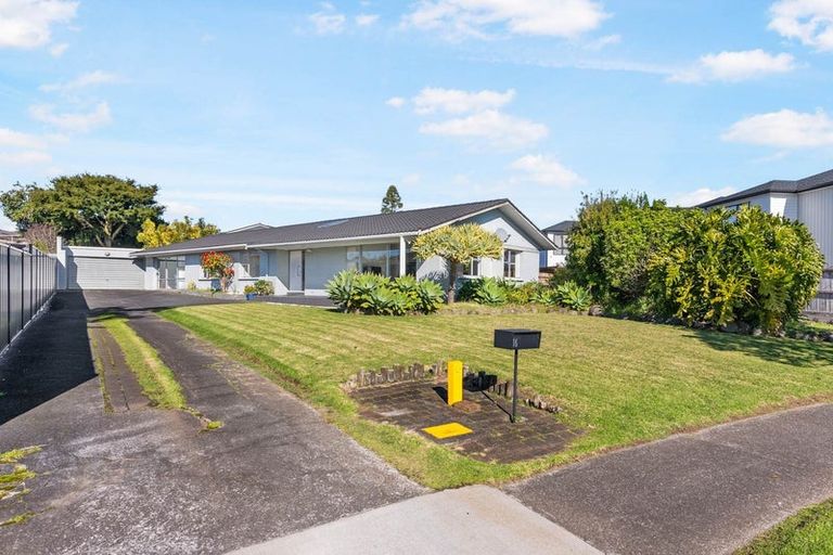 Photo of property in 16 Fielding Crescent, Farm Cove, Auckland, 2012