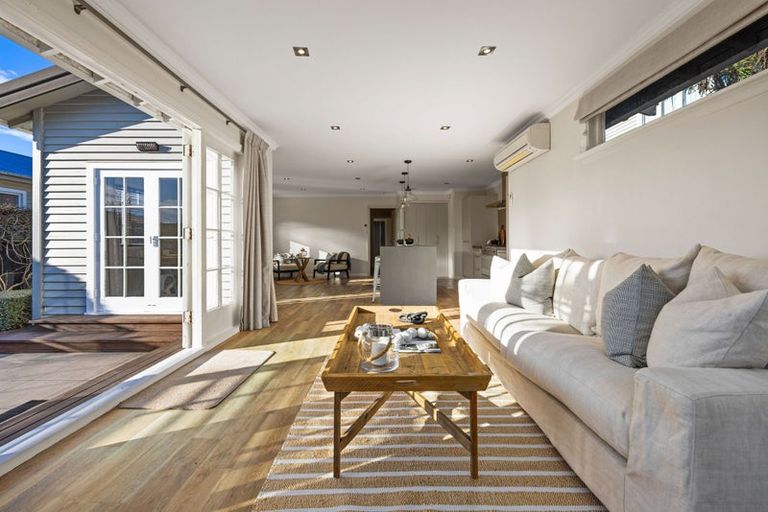 Photo of property in 33 Mersey Street, St Albans, Christchurch, 8014