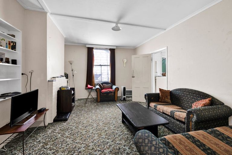 Photo of property in 18 Furlong Street, Hawera, 4610