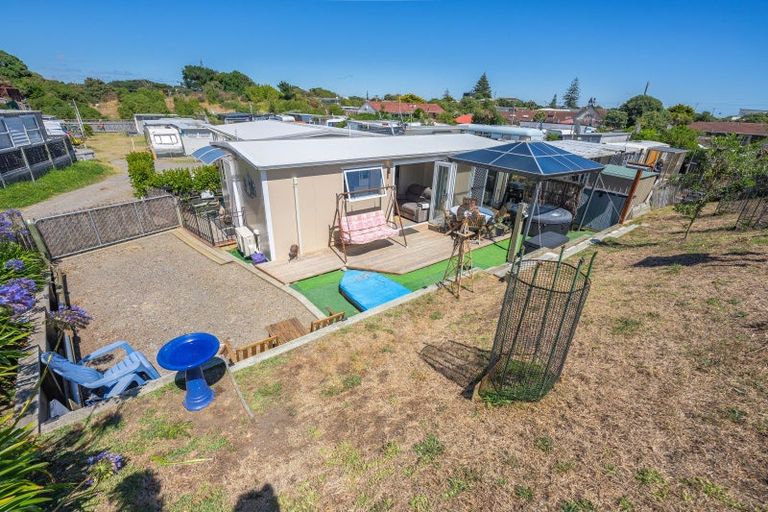 Photo of property in 20 Tasman Road, Otaki Beach, Otaki, 5512