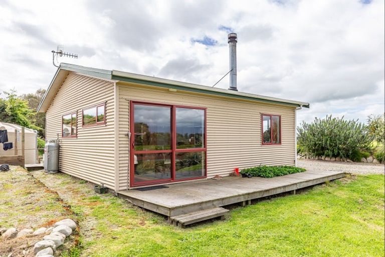Photo of property in 104 Hokio Sand Road, Hokio Beach, Levin, 5571