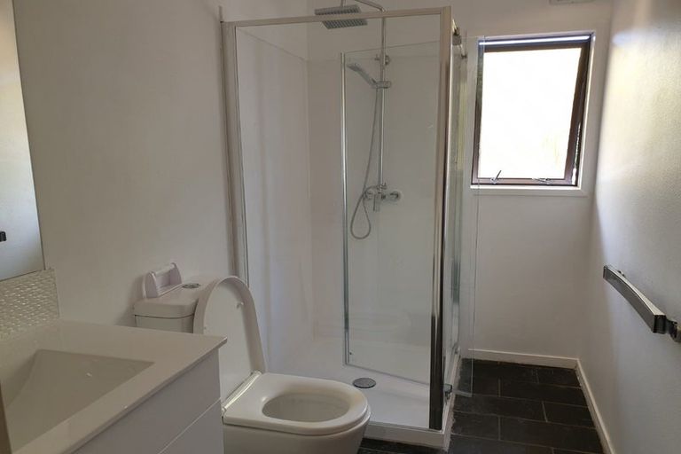 Photo of property in 27 Rembrandt Avenue, Tawa, Wellington, 5028