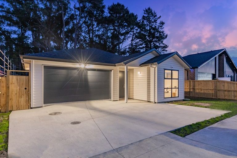 Photo of property in 20 Konoba Avenue, Kumeu, 0810