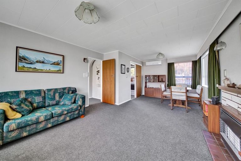 Photo of property in 4 Disraeli Street, Hawera, 4610