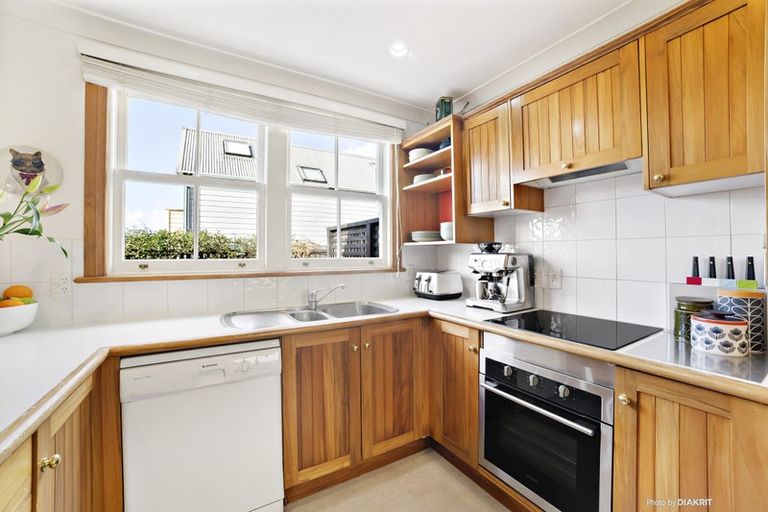 Photo of property in 18b Saint Mary Street, Thorndon, Wellington, 6011