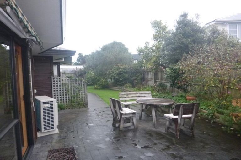 Photo of property in 2/14 Vincent Street, Waterloo, Lower Hutt, 5011