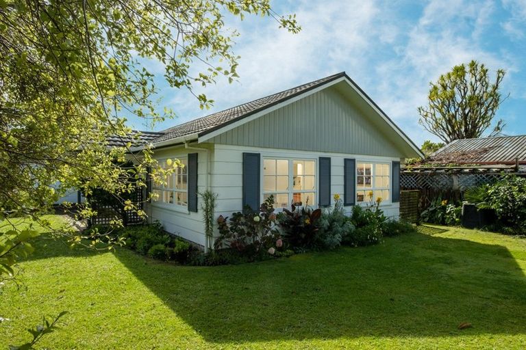 Photo of property in 12a Heta Road, Inner Kaiti, Gisborne, 4010