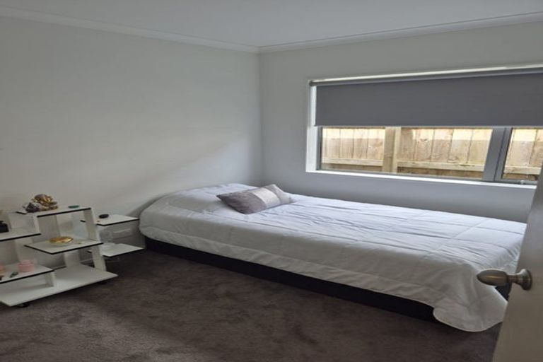 Photo of property in 16 Kutukutu Street, Takanini, 2112